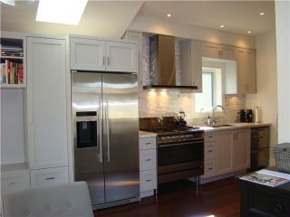 Photo 7: 3900 QUEBEC Street in Vancouver: Main House for sale in "MAIN ST." (Vancouver East)  : MLS®# V1055100