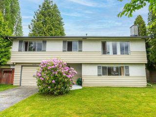 Main Photo: 5479 44 Avenue in Ladner: Delta Manor House for sale : MLS®# R2698846