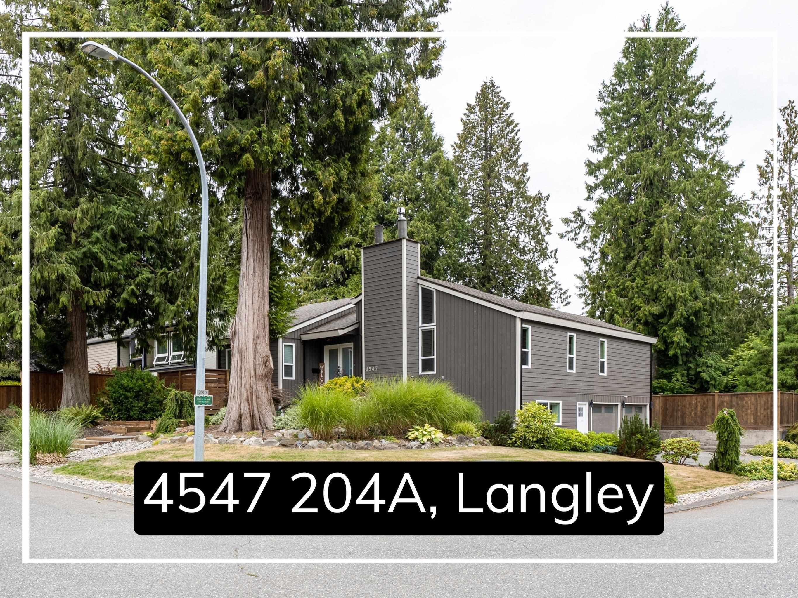 Main Photo: 4547 204A Street in Langley: Langley City House for sale : MLS®# R2737225