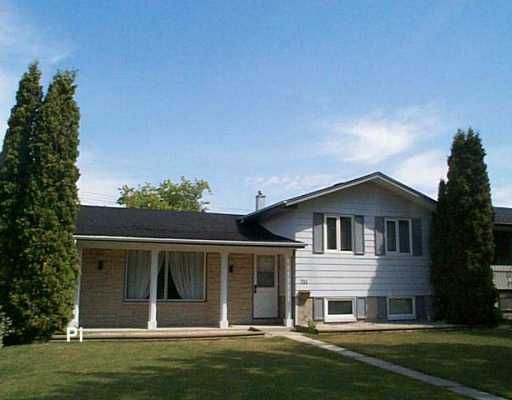 Main Photo: 711 KILDARE Avenue East in WINNIPEG: Transcona Single Family Detached for sale (North East Winnipeg)  : MLS®# 2613003