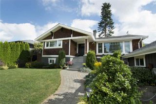 Photo 1: 4402 HIGHLAND Boulevard in North Vancouver: Forest Hills NV House for sale : MLS®# R2209072