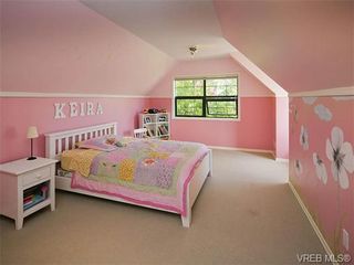 Photo 8: 803 Piermont Pl in VICTORIA: Vi Rockland House for sale (Victoria)  : MLS®# 654203