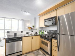 Photo 5: 1703 63 KEEFER Place in Vancouver: Downtown VW Condo for sale (Vancouver West)  : MLS®# R2208483