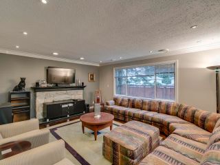 Photo 3: 15438 28 Avenue in Surrey: King George Corridor House for sale (South Surrey White Rock)  : MLS®# R2649219