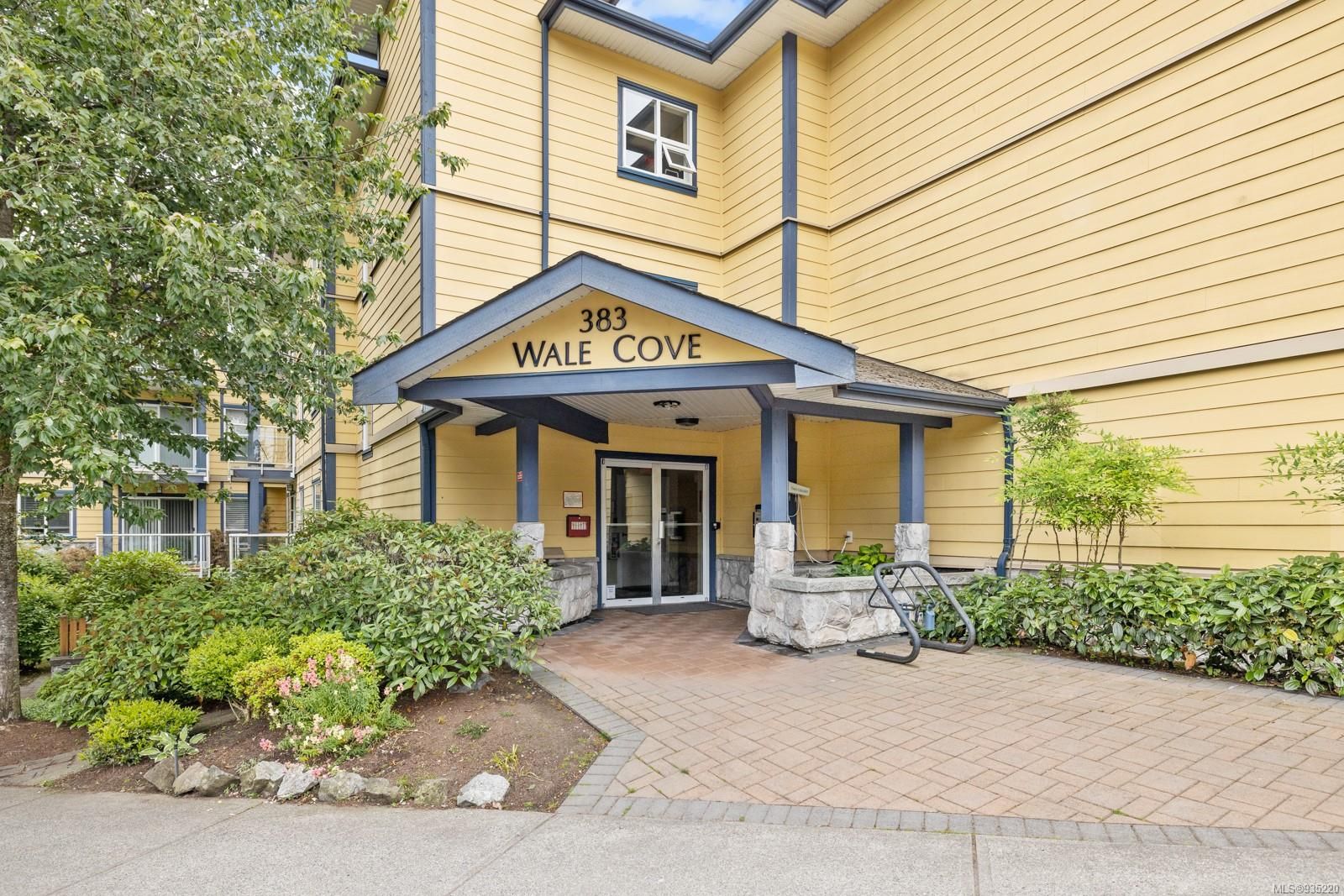 Main Photo: 202 383 Wale Rd in Colwood: Co Colwood Corners Condo for sale : MLS®# 935220