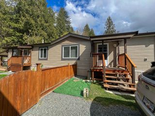 Main Photo: 12 3942 COLUMBIA VALLEY Road in Cultus Lake: Cultus Lake East Manufactured Home for sale in "CULTUS LAKE VILLAGE" (Cultus Lake & Area)  : MLS®# R2872172