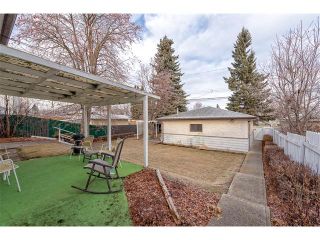 Photo 2: 2322 25 Avenue NW in Calgary: Banff Trail House for sale : MLS®# C4090538