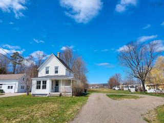 Photo 2: 421 Main Street in Middleton: Annapolis County Residential for sale (Annapolis Valley)  : MLS®# 202225088