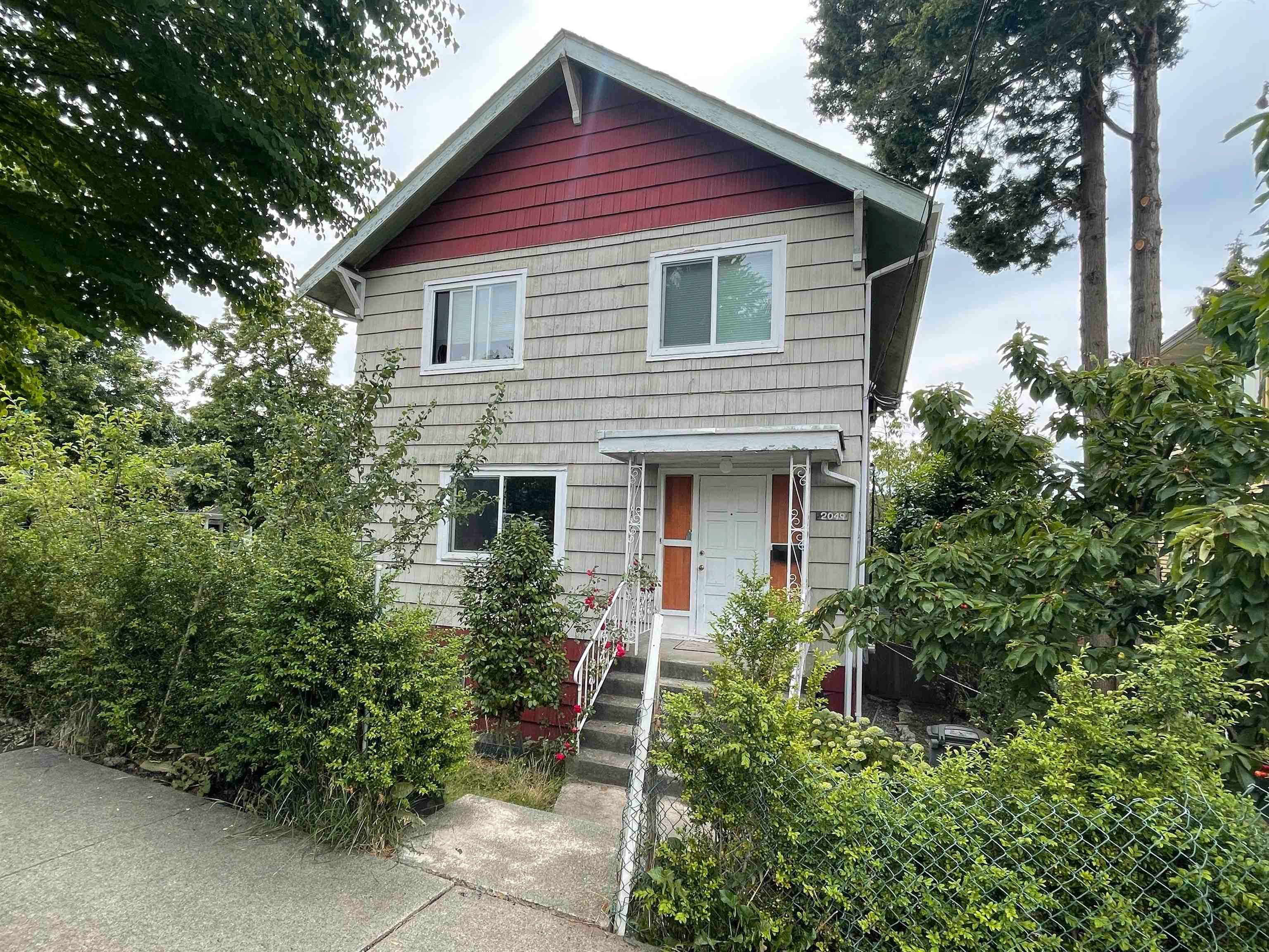 Main Photo: 2049 SEMLIN Drive in Vancouver: Grandview Woodland House for sale (Vancouver East)  : MLS®# R2706640