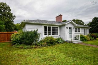 Photo 1: 3 Fielding Avenue in Kentville: 404-Kings County Residential for sale (Annapolis Valley)  : MLS®# 202119738