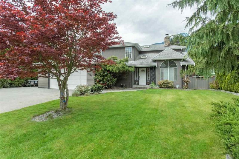 FEATURED LISTING: 41319 KINGSWOOD Road Squamish