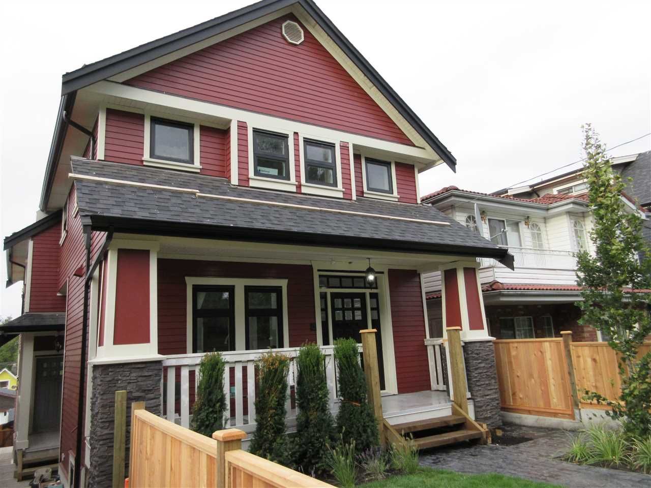 Main Photo: 1645 E 14TH Avenue in Vancouver: Grandview VE 1/2 Duplex for sale (Vancouver East)  : MLS®# R2126747