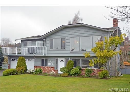 Main Photo: 1024 Symphony Pl in VICTORIA: SE Cordova Bay House for sale (Saanich East)  : MLS®# 665158