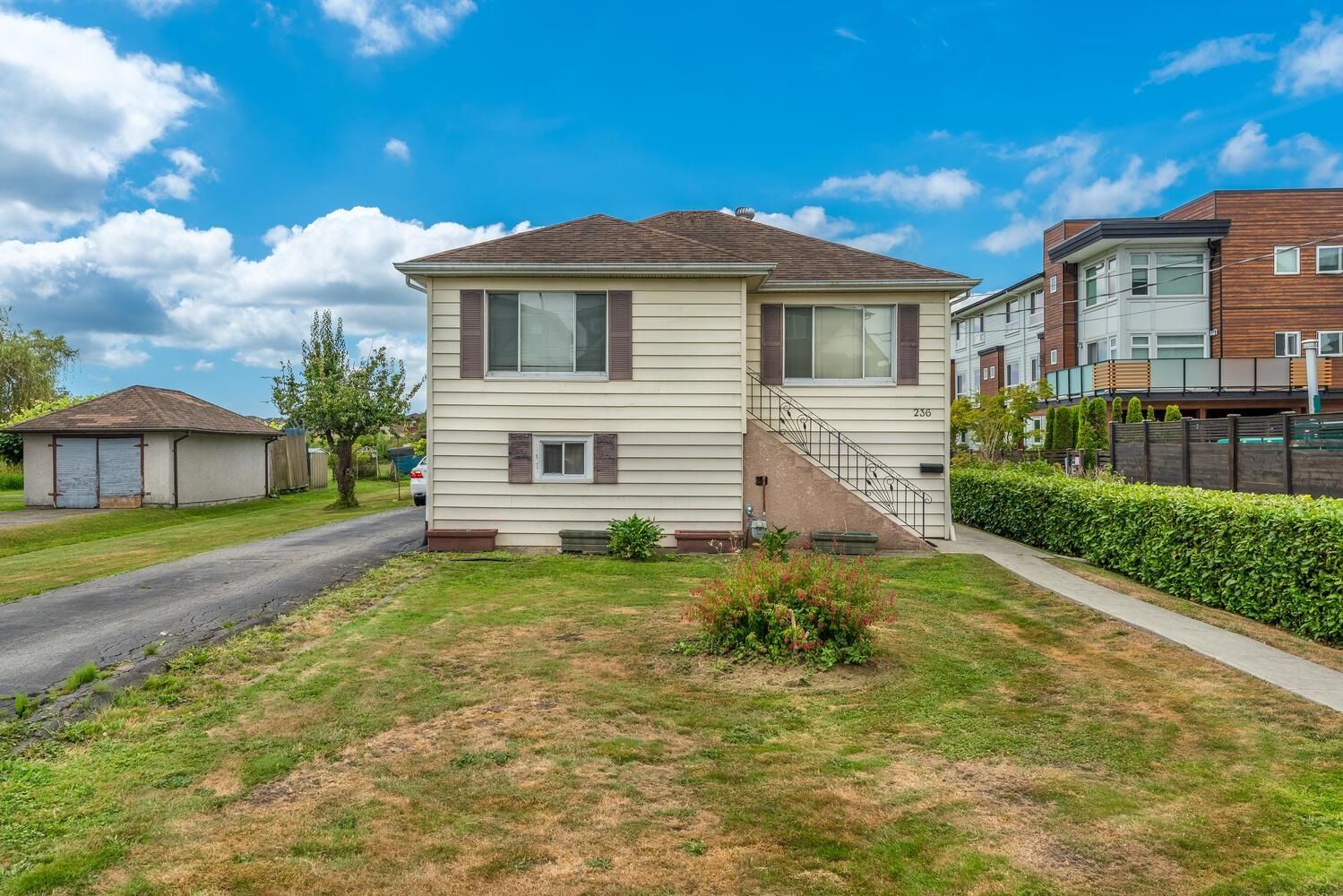Photo 2: Photos: 236 JARDINE Street in New Westminster: Queensborough House for sale : MLS®# R2714405