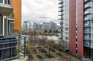 Photo 34: 606 29 SMITHE Mews in Vancouver: Yaletown Condo for sale in "COOPERS LOOKOUT" (Vancouver West)  : MLS®# R2864114
