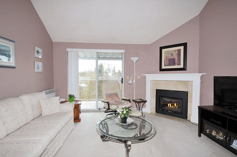Photo 5: Photos: 305 22611 116 Avenue in Maple Ridge: East Central Condo for sale in "ROSEWOOD COURT" : MLS®# R2428229