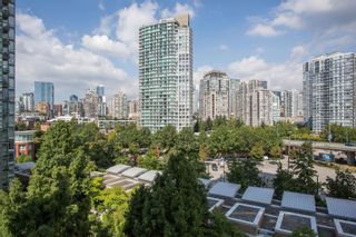 Photo 2: 908 1033 MARINASIDE Crescent in Vancouver: Yaletown Condo for sale in "QUAYWEST" (Vancouver West)  : MLS®# R2615852