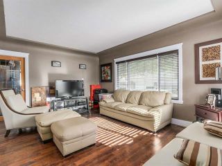 Photo 3: 3592 KNIGHT Street in Vancouver: Knight House for sale in "CEDAR COTTAGE" (Vancouver East)  : MLS®# R2602203