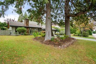 Photo 2: 5067 ERIN Way in Delta: Pebble Hill House for sale in "PEBBLE HILL" (Tsawwassen)  : MLS®# R2625841