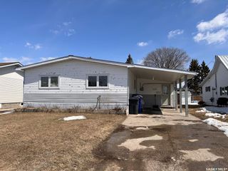 Photo 1: 329 Forget Street in Foam Lake: Residential for sale : MLS®# SK892316