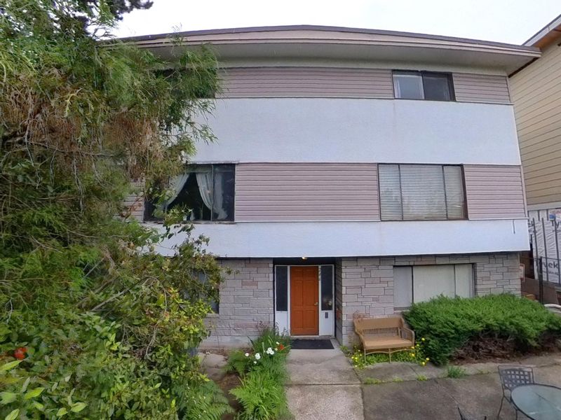 FEATURED LISTING: 246 4TH Street West North Vancouver