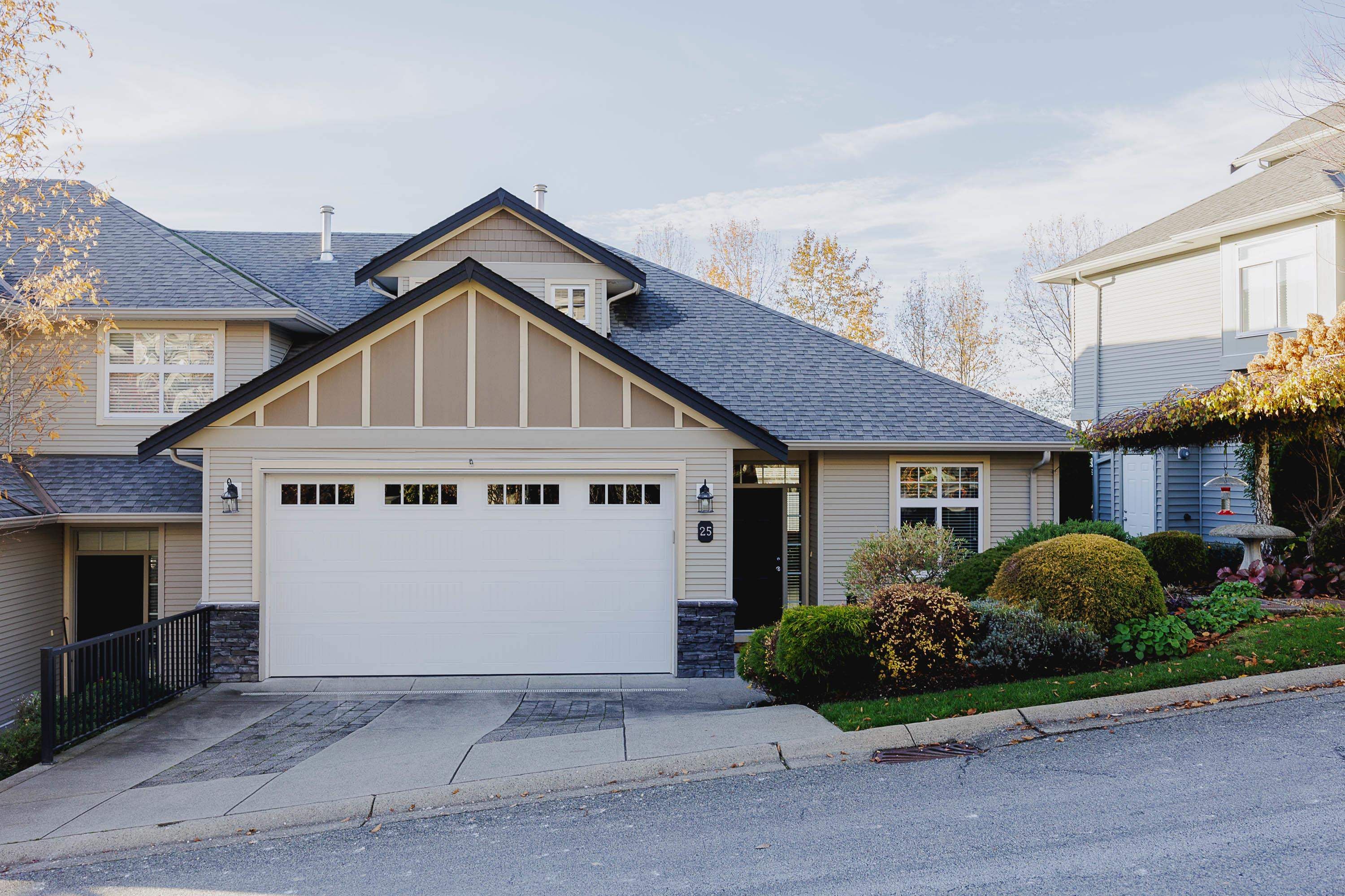 Main Photo: 25 36260 MCKEE Road in Abbotsford: Abbotsford East Townhouse for sale in "King's Gate" : MLS®# R2833234