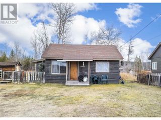 Photo 4: 5855 SUNDMAN ROAD in 100 Mile House: House for sale : MLS®# R2835863