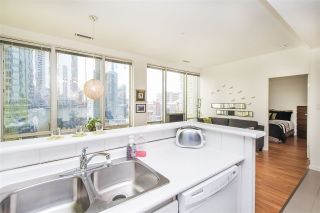 Photo 10: 703 989 NELSON Street in Vancouver: Downtown VW Condo for sale in "ELECTRA" (Vancouver West)  : MLS®# R2260533