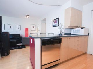 Photo 5: 3205 1008 CAMBIE Street in Vancouver: Yaletown Condo for sale (Vancouver West)  : MLS®# V910319