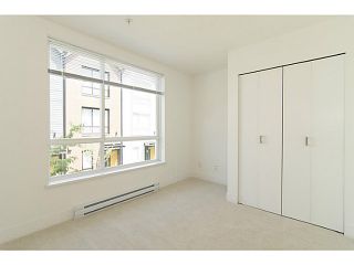 Photo 12: 30 6868 BURLINGTON Avenue in Burnaby: Metrotown Townhouse for sale in "METRO" (Burnaby South)  : MLS®# V1068449