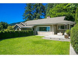 Photo 1: 2655 Palmerston Av in West Vancouver: Queens House for sale : MLS®# V1070700