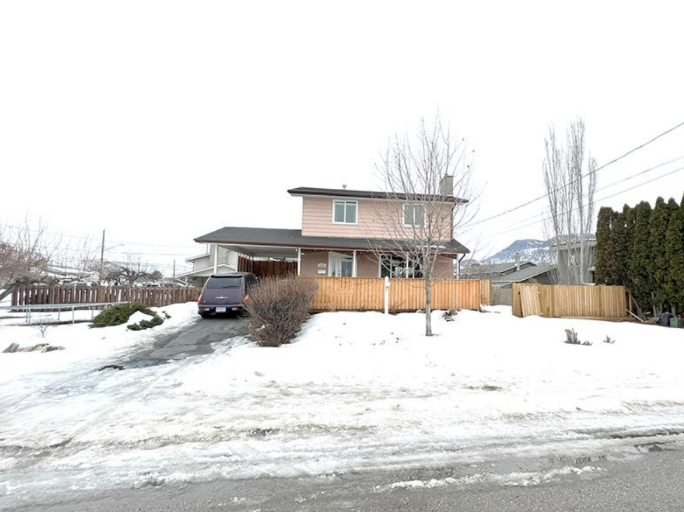 Main Photo: 2636 PERTH PLACE in : Brocklehurst House for sale (Kamloops)  : MLS®# 165735