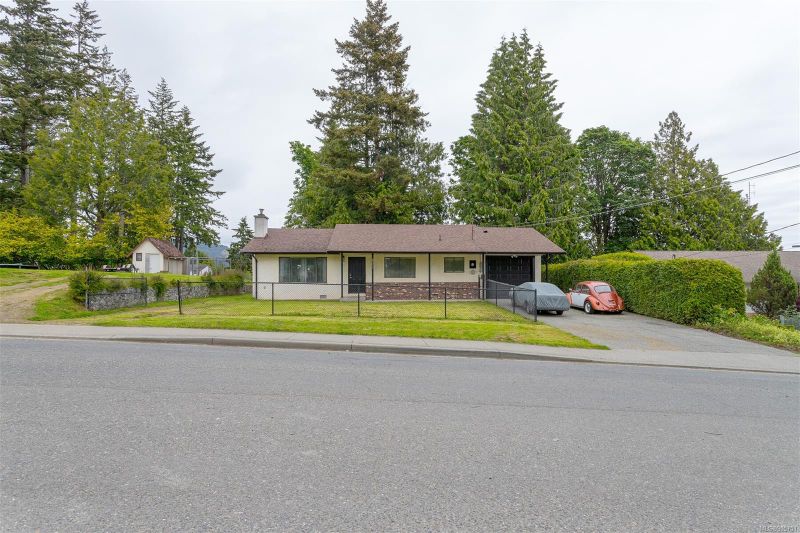 FEATURED LISTING: 2091 Anna Marie Rd Sooke