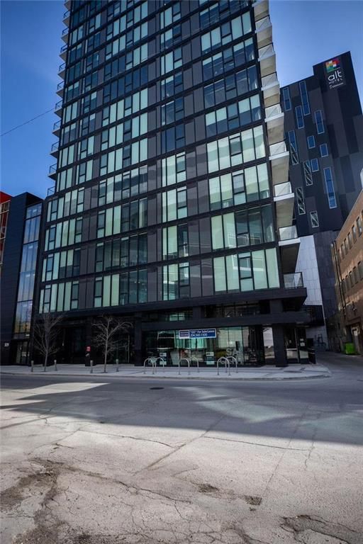 Main Photo: 1602 311 Hargrave Street in Winnipeg: Downtown Condominium for sale (9A)  : MLS®# 202325515