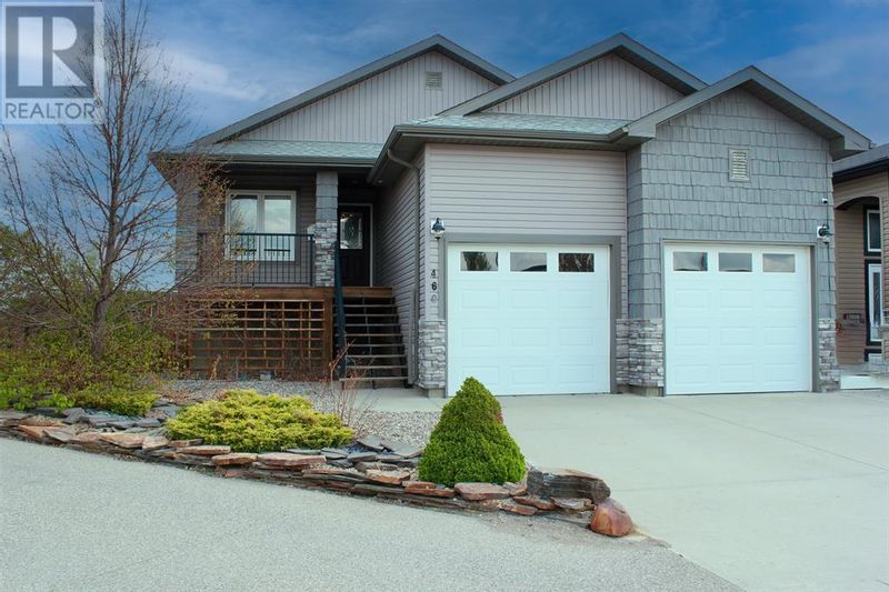 FEATURED LISTING: 460 Firelight Point West Lethbridge