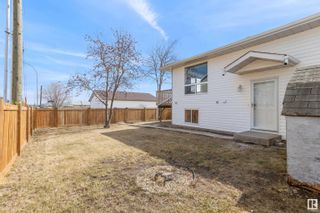 Photo 2: A 10022 99 Street: Morinville Townhouse for sale : MLS®# E4383144