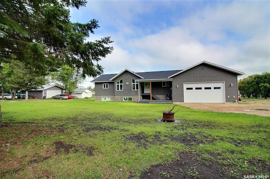 Main Photo: 105 4th Street in Birch Hills: Residential for sale : MLS®# SK905808