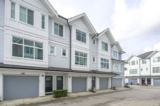 Photo 2: 18 21688 52 Avenue in Langley: Murrayville Townhouse for sale in "EVERGREEN" : MLS®# R2867881