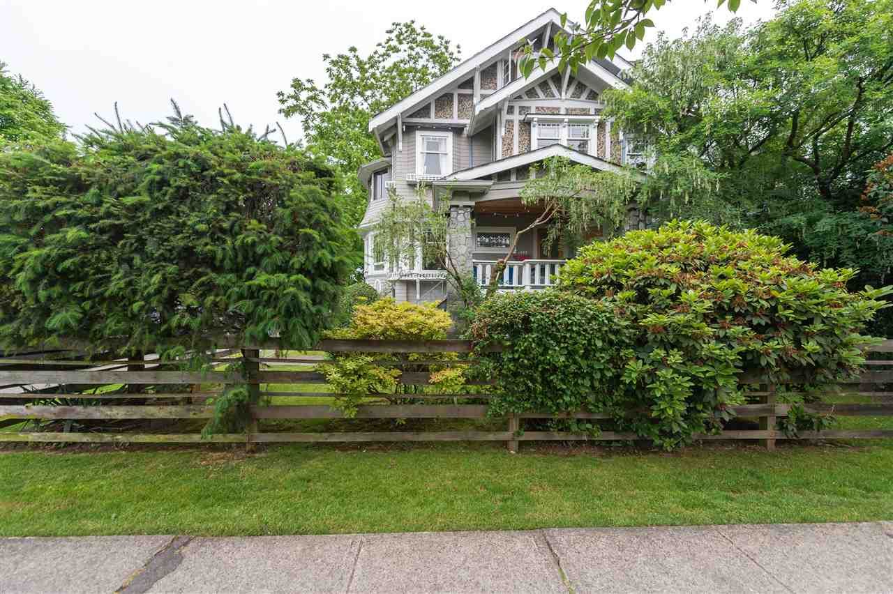 Main Photo: 1902 BLENHEIM Street in Vancouver: Kitsilano House for sale (Vancouver West)  : MLS®# R2079210