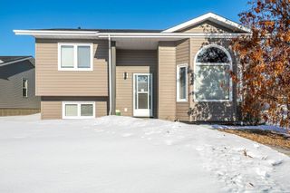 Photo 1: 2 Fieldstone Boulevard: Lacombe Detached for sale : MLS®# A2032636
