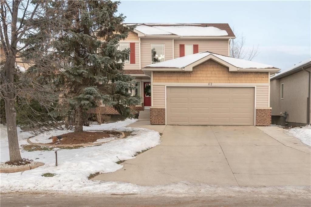 Main Photo: 62 Manor Haven Drive in Winnipeg: River Park South Residential for sale (2F)  : MLS®# 202127761