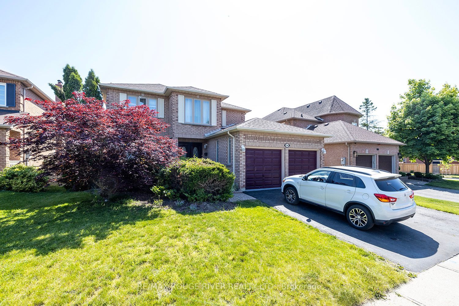Main Photo: 39 Braebrook Drive in Whitby: Rolling Acres House (2-Storey) for sale : MLS®# E6163884