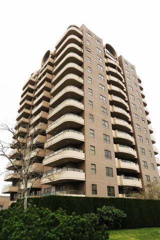 Photo 8: 802 6611 COONEY Road in Richmond: Brighouse Condo for sale in "MANHATTAN TOWER" : MLS®# R2143069