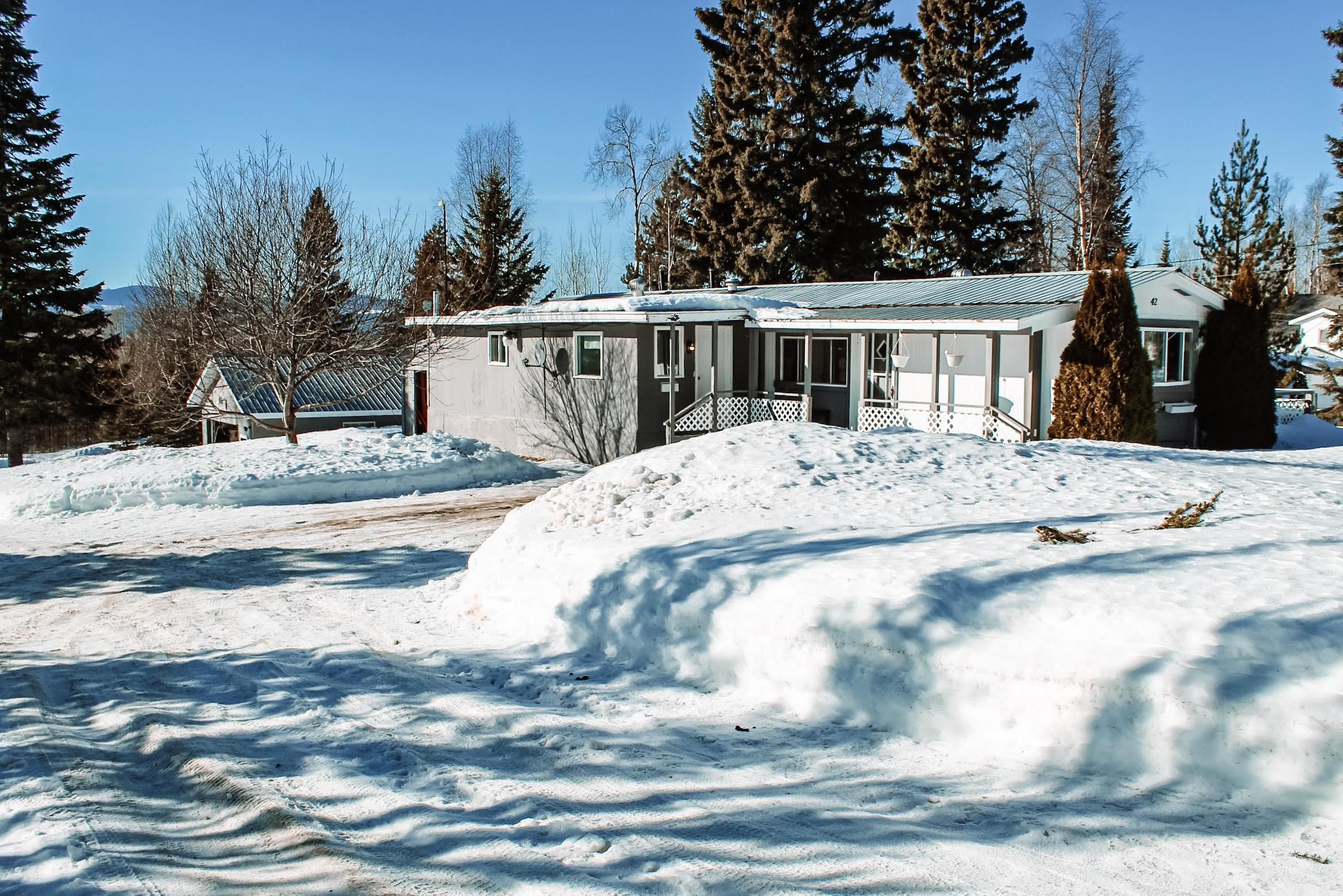 Main Photo: 42 SASKATCHEWAN Drive in Mackenzie: Mackenzie -Town Manufactured Home for sale (Mackenzie (Zone 69))  : MLS®# R2654466