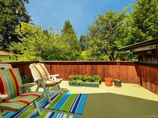 Photo 15: 948 Latoria Rd in Langford: La Happy Valley House for sale : MLS®# 839463