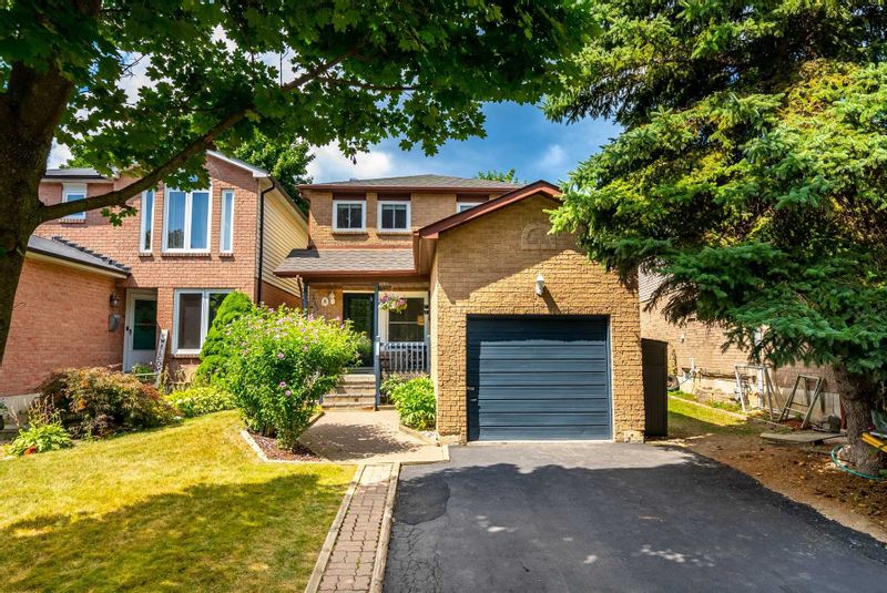 FEATURED LISTING: 8 Goldring Drive Whitby