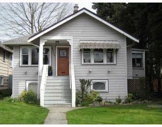 Main Photo: 4764 QUEBEC Street in Vancouver: Main House for sale (Vancouver East)  : MLS®# V702093