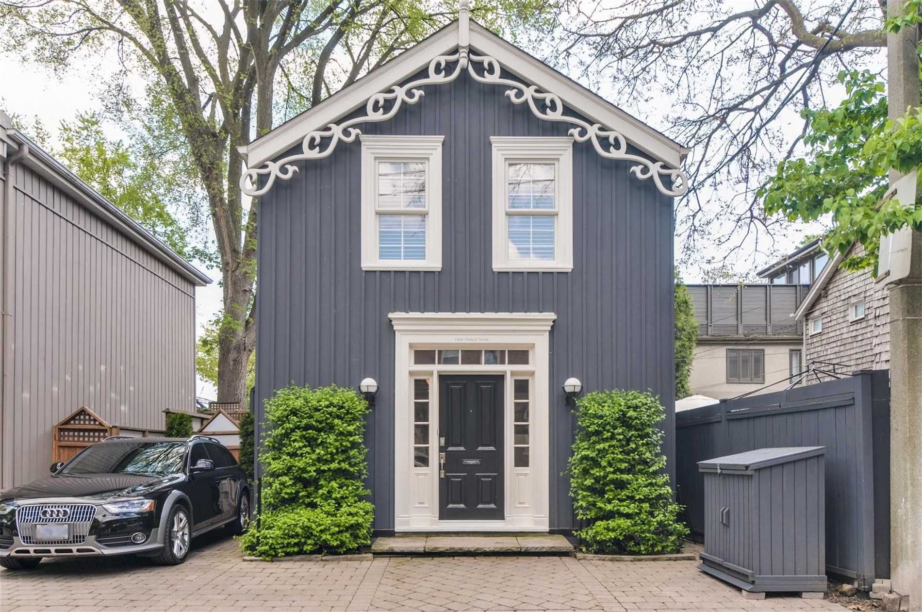 Main Photo: 139 Spruce Street in Toronto: Cabbagetown-South St. James Town House (2-Storey) for sale (Toronto C08)  : MLS®# C4466619