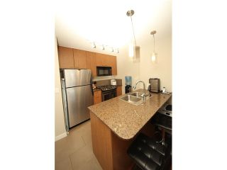 Photo 4: 1101 7063 HALL Avenue in Burnaby: Highgate Condo for sale in "EMERSON" (Burnaby South)  : MLS®# V971763
