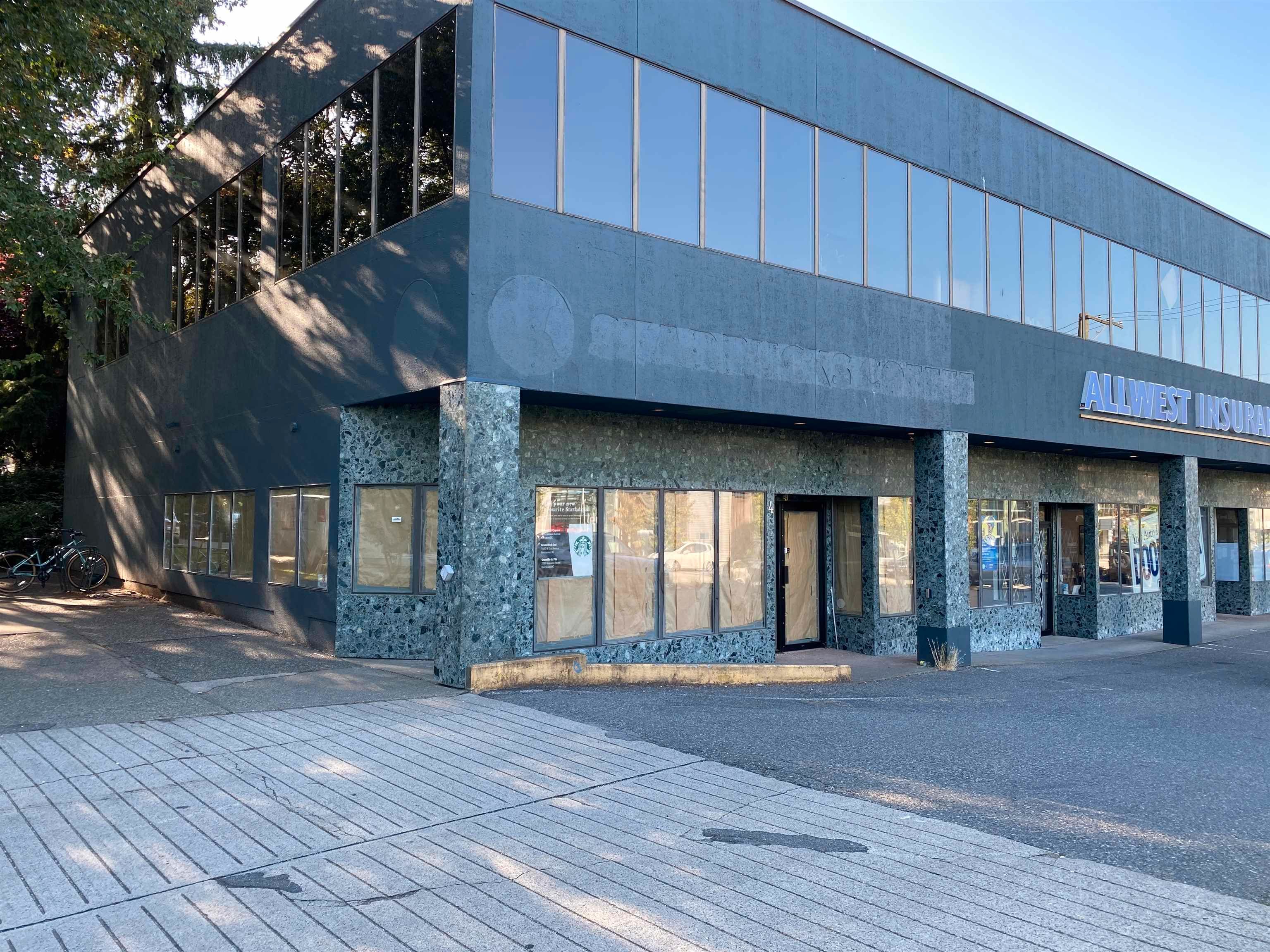Main Photo: 4 1885 BURRARD Street in Vancouver: Kitsilano Retail for lease (Vancouver West)  : MLS®# C8035713